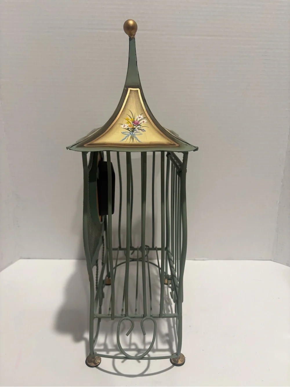 Vintage Style Wire Cage Clock (works)